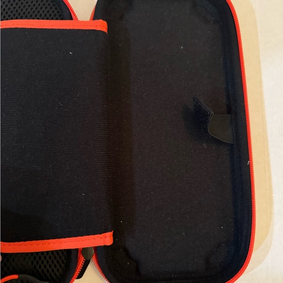 Nintendo Switch Protection Kit- OLED Model - Picture 7 of 9